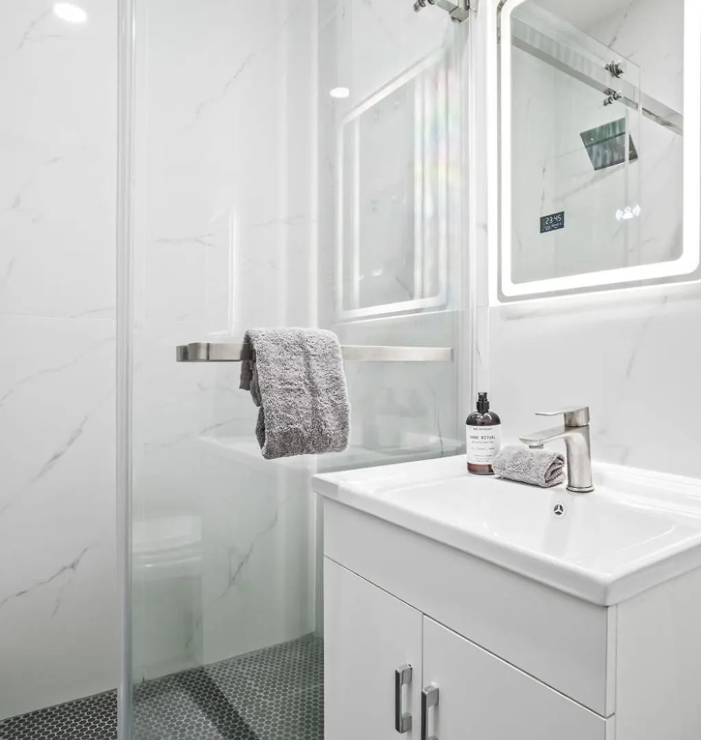 Relaxing 3Br 1Bath Apartment New York 0*,