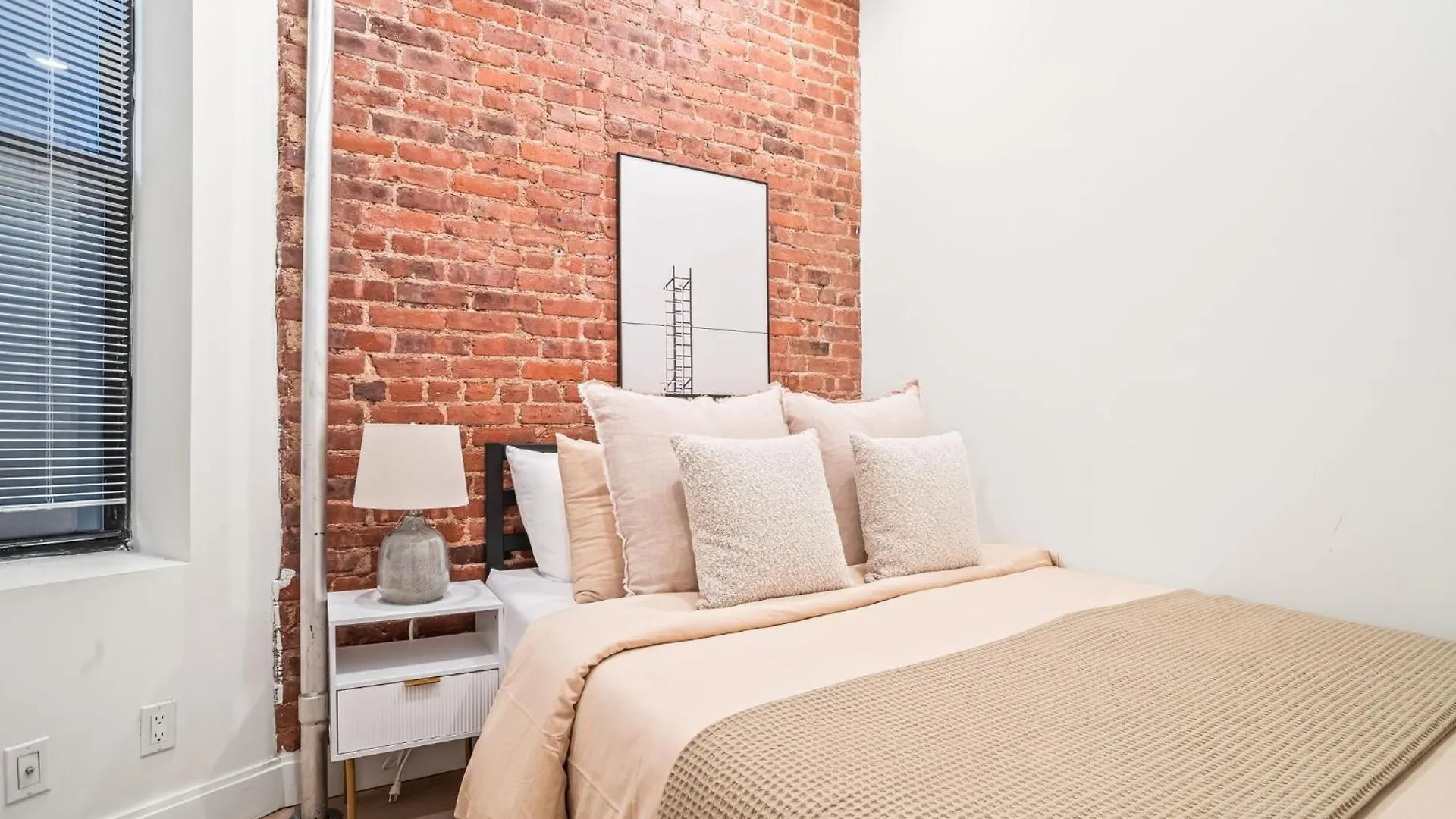 Relaxing 3Br 1Bath Apartment New York 0*,